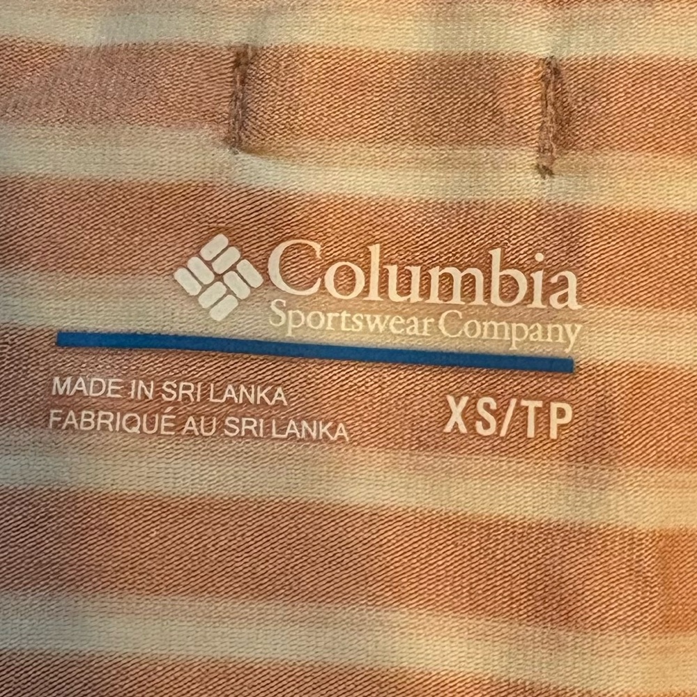 Columbia Women's Xs Pink and White Striped V-Neck Top - Picture 6 of 7